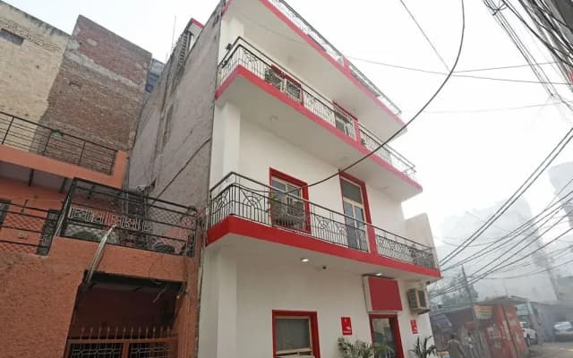 OYO 11312 Hotel Aero Capitol