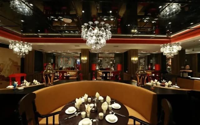 Carnival Fashion Hotel