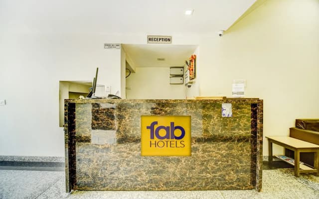 Fabhotel Solitaire Inn