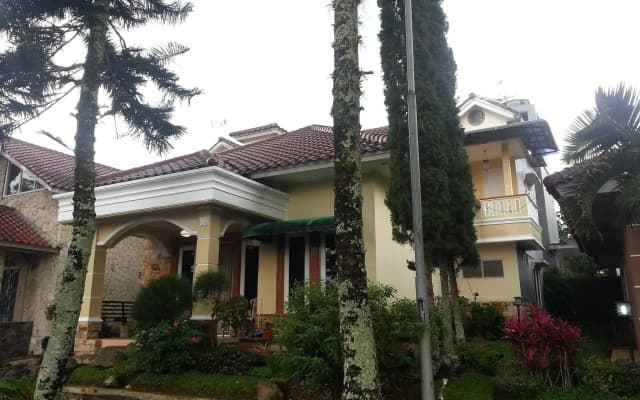 Villa Kota Bunga Teratai