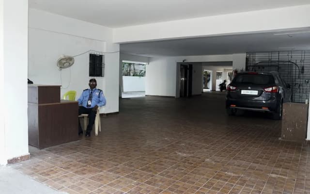 The Altruist Koparkhairane Hotel