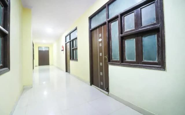 Hotel Sunrise Inn by OYO Rooms