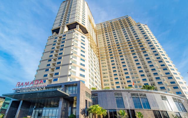 Ramada Hotel & Suites by Wyndham Halong Bay View