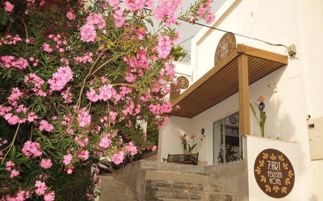 7. Art Feslegen Hotel