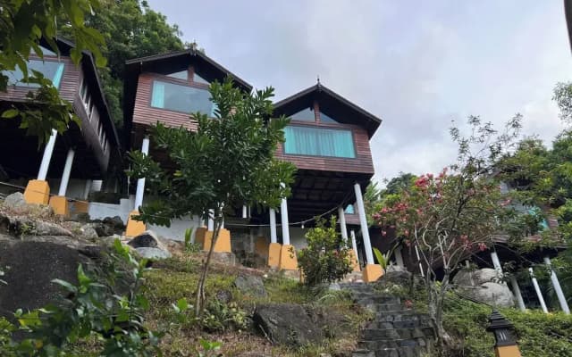Kawarin Secret Hut Hotel and Resort