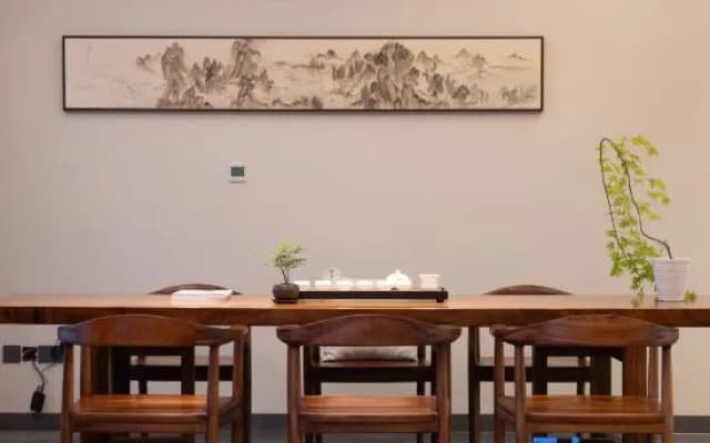 Wuyuan Mountain Tongyuan Light Luxury Holiday Meisu (Guling Scenic Area Branch)
