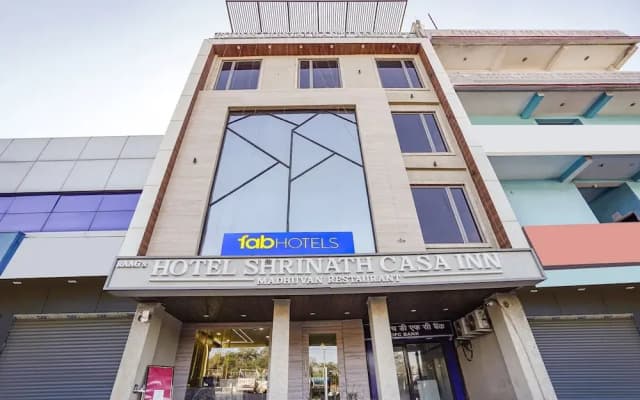 Fabhotel Shrinath Casa Inn
