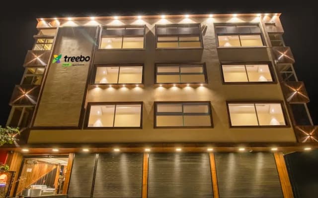 Treebo Jaguar Comforts, 3 Kms From Mahatma Gandhi Park