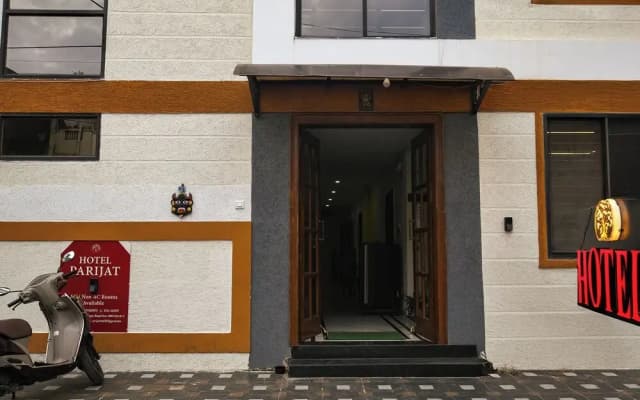 Fabhotel Parijat