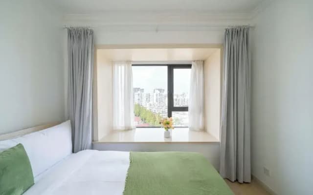 Tyms Modern 2BR APT Xujiahui Dacheng