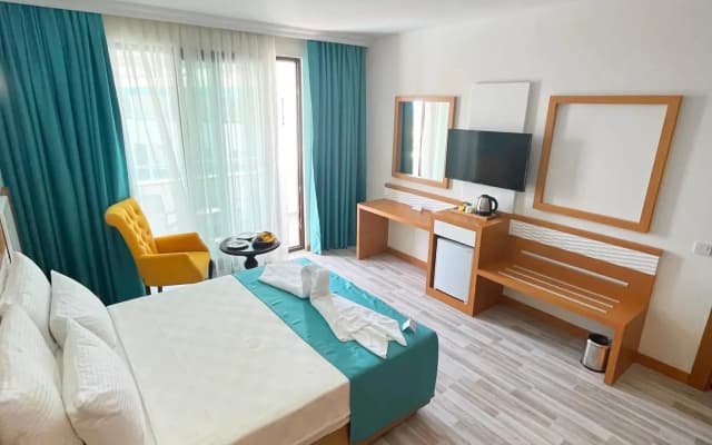 Rizom Beach Hotel
