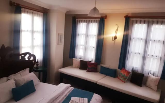 Ayvalik Rebetiko Otel