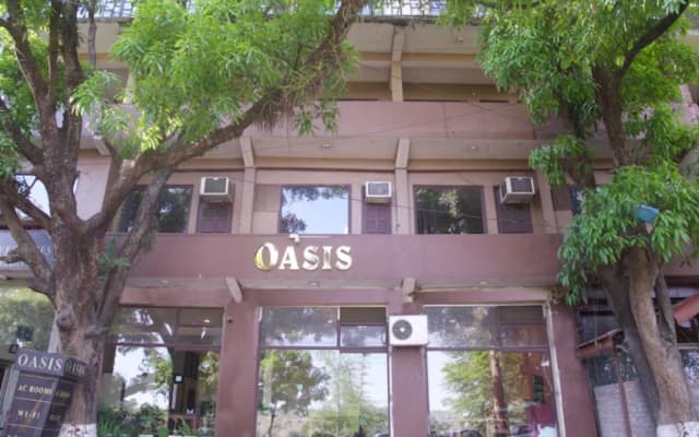 Hotel Oasis
