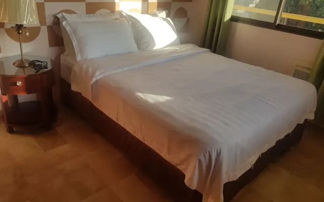 TSC Suites by Eastland Residences