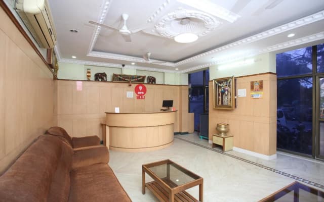 FabHotel Sunshine Residency
