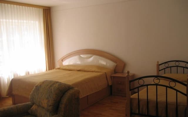 Aliq Hotel