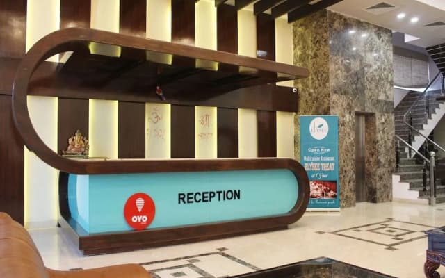 OYO 3760 Hotel Elysee
