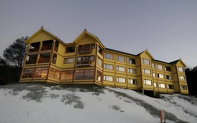 Altos Ushuaia Hotel & Resto