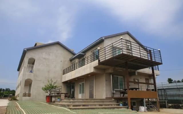 Olleh House