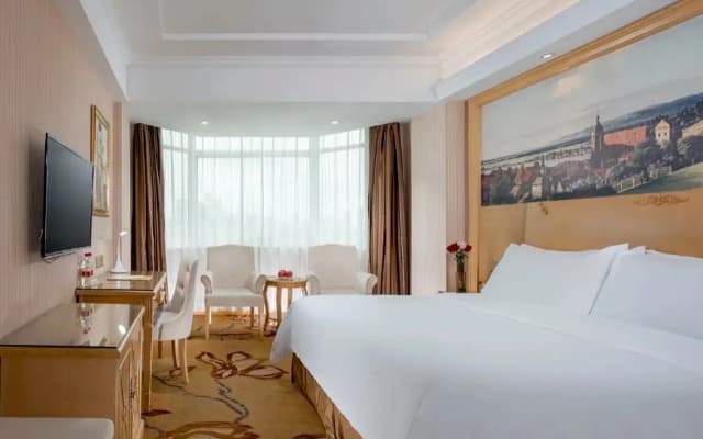 Vienna Hotel Guangdong Huizhou Jiangbei Railway Station