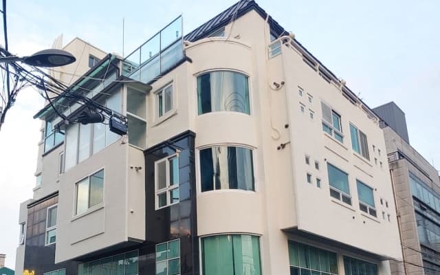 Dolma Guesthouse Hongdae