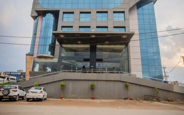 Hotel Grand Dhillon