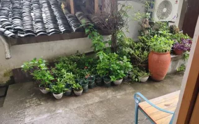 Memories of Zhongshan Inn
