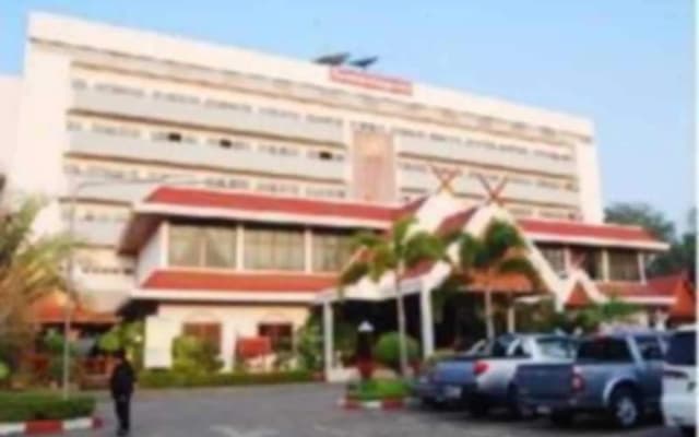 Mae Yom Palace Hotel