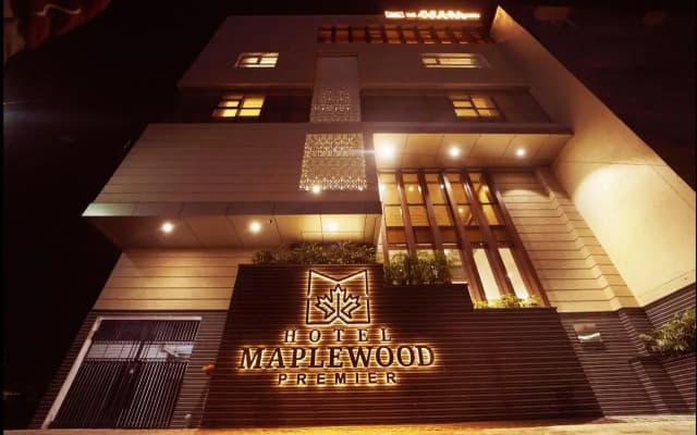 Hotel Maplewood Premier Haldwani