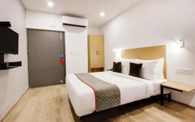 OYO Townhouse 252 Moosapet