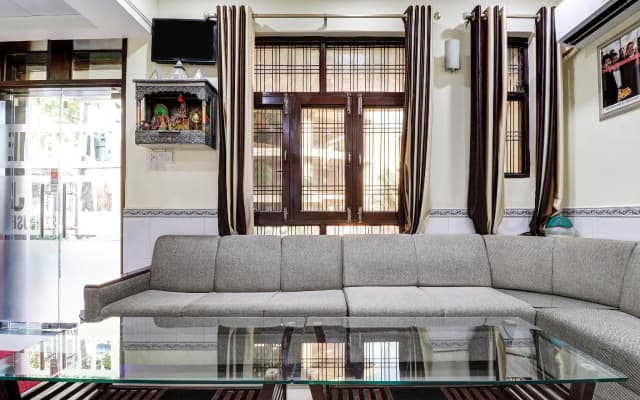 Natraj Hotel By OYO Rooms