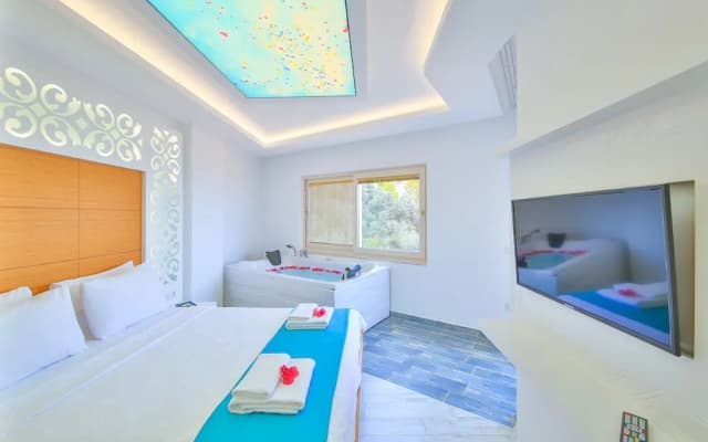 Hediye Hanim Suit Apart
