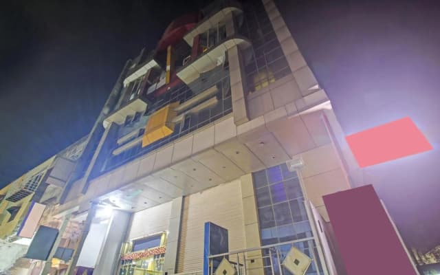 Collection O Hotel Regal Near ISKON TEMPLE , ABIDS