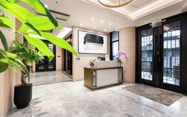 Luxury D1 Mension Condotel