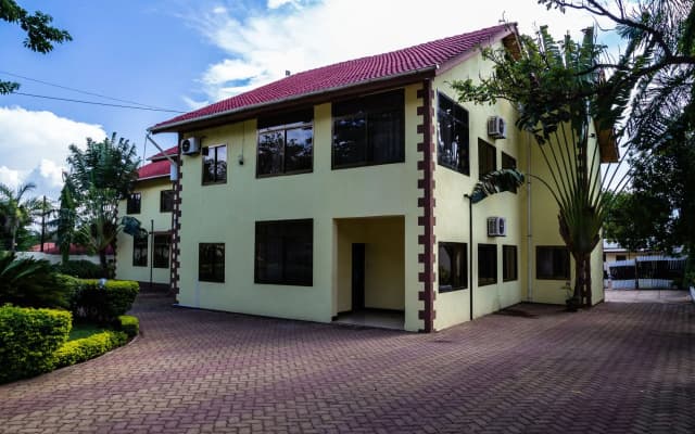 Brubru Lodge