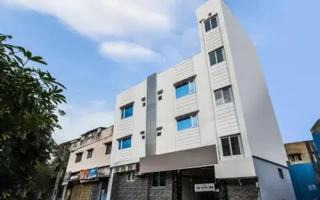 OYO 17428 The Elite Inn