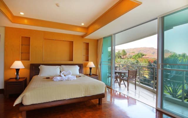 SeaRidge Hua Hin Resort & Pool Villa