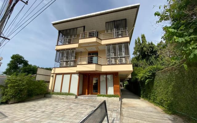 The Peace River Kwai Hotel