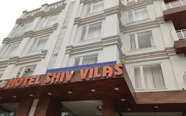 Capital O 37973 Hotel Shiv Vilas