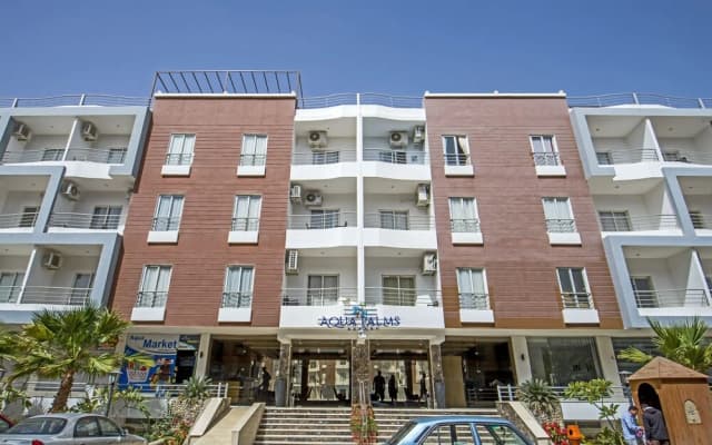 Aqua Palms Resort