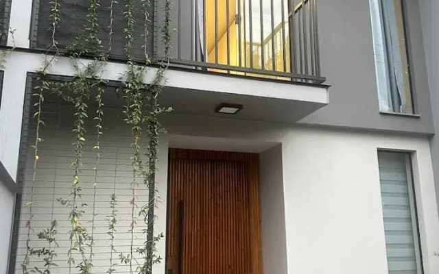 Geminado Casa 3 Alto Padrão 3 Quartos