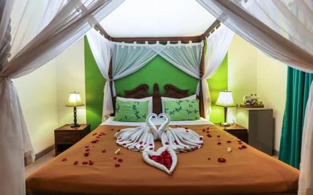 Aquarius Beach Hotel