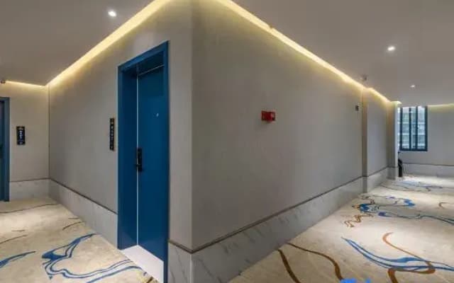 Unitour Hotel (Zunyi Chishui Hongjun Avenue)