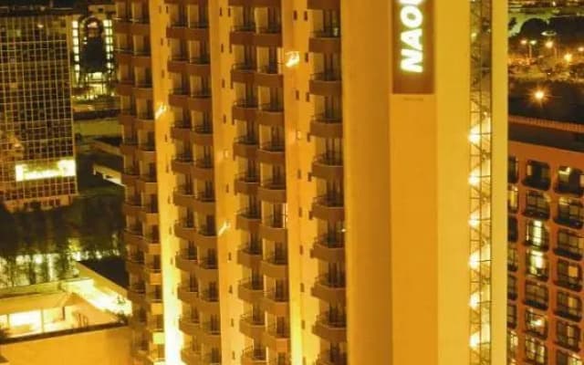 Naoum Plaza Hotel