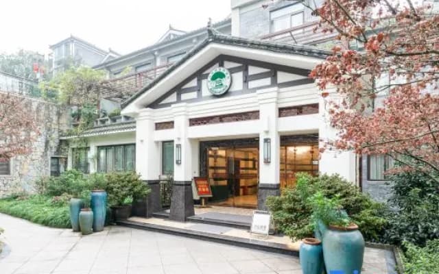 Chongqing Mid-mountain Garden Resort Hotel