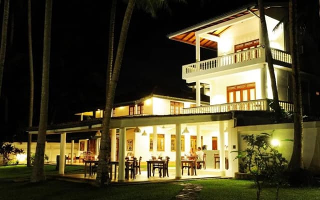 Rockside Cabanas Hotel