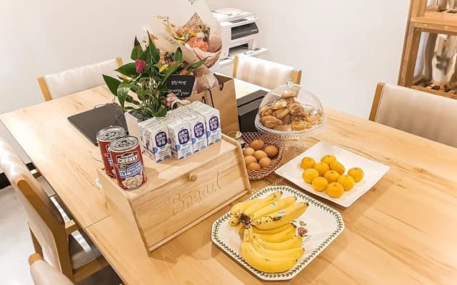 Jinju Hotel Owl