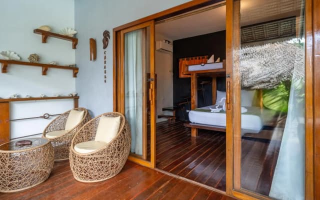 Blue Mango Rooms & Villas
