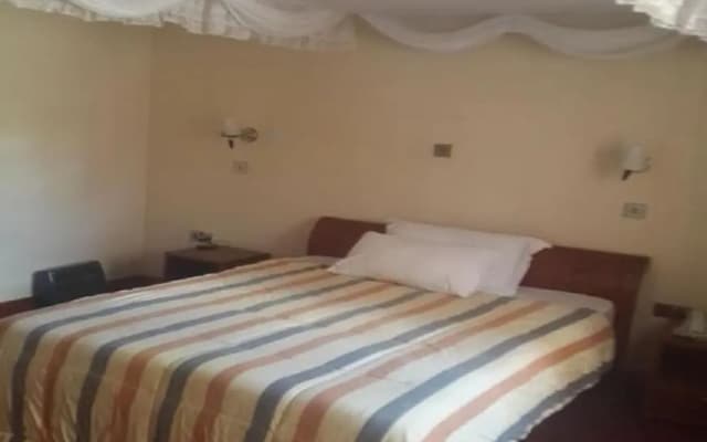 Queens Garden Hotel