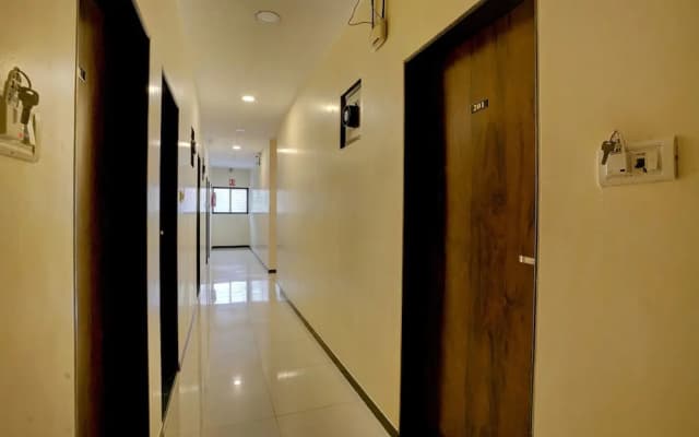 FabHotel Prakash Inn - T2 - Chhatrapati Shivaji Airpor